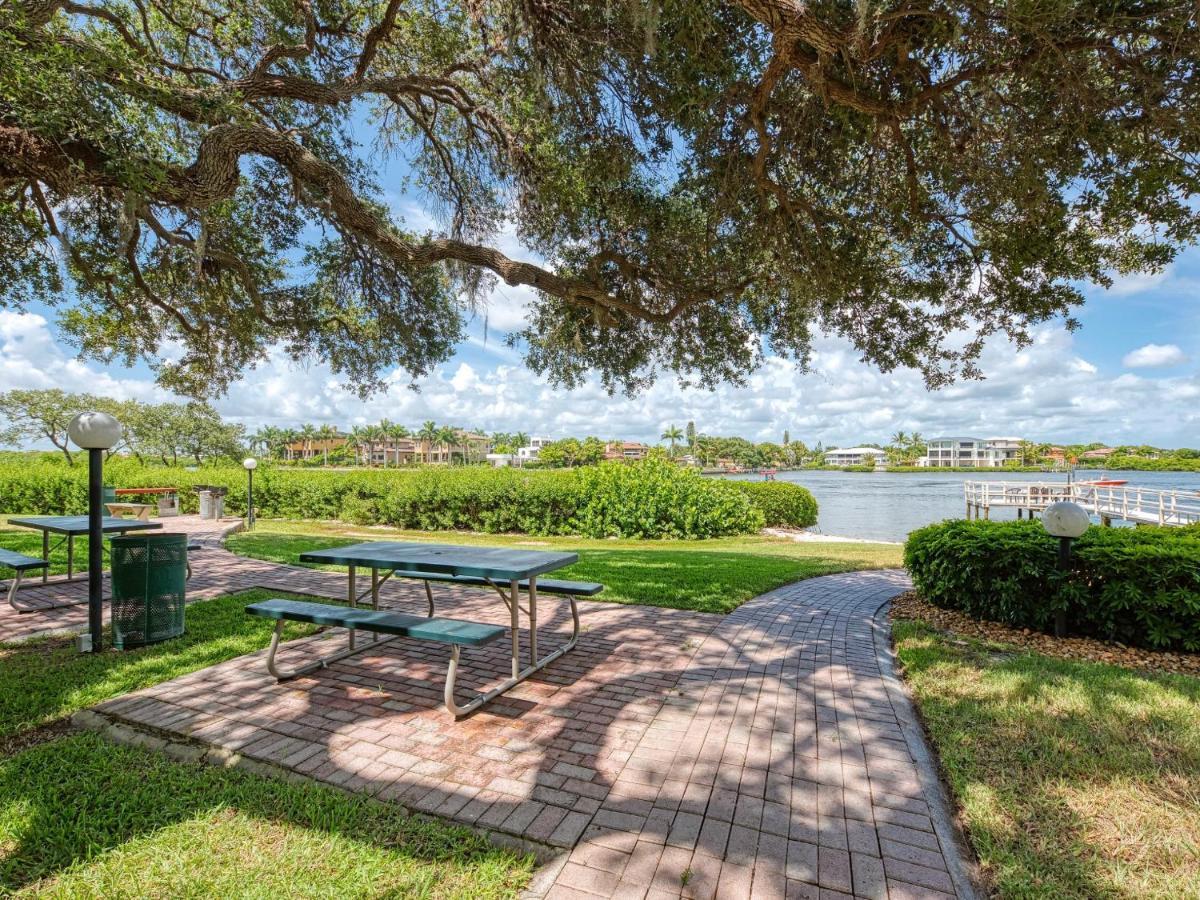Luxury Waterfront Views - Heated Pool - 1400Sf Duplex - Minutes To The Beach Siesta Key Kültér fotó