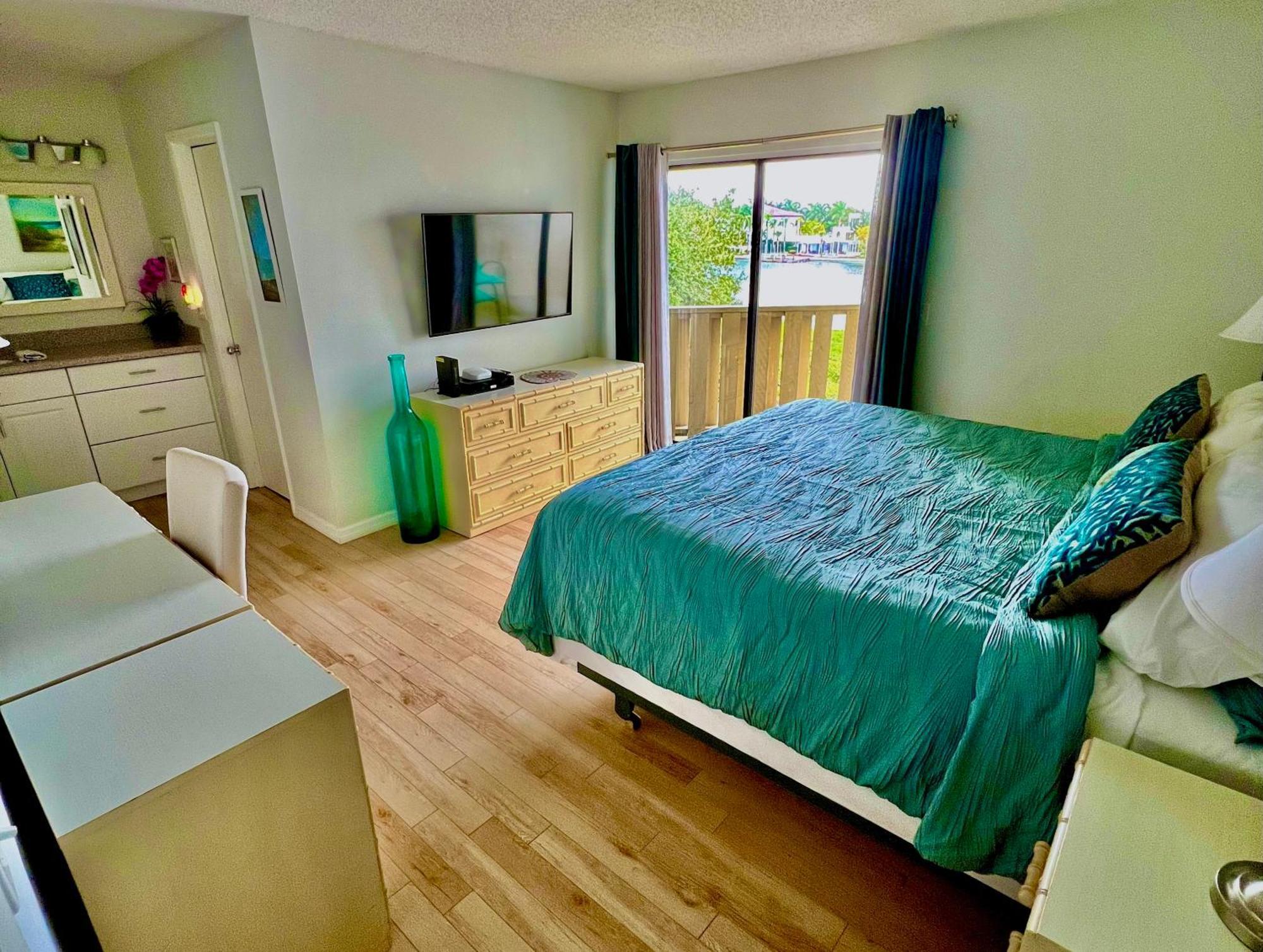 Luxury Waterfront Views - Heated Pool - 1400Sf Duplex - Minutes To The Beach Siesta Key Kültér fotó